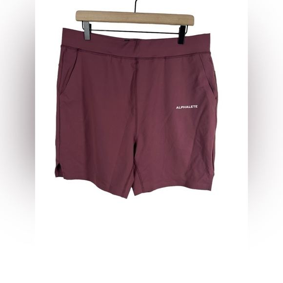 NWT ALPHALETE Trace Shorts - Picture 2 of 6